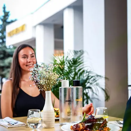 Hotel Grand Coroana