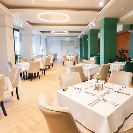Grand Coroana 4* Bistrita (Bistrita-Nasaud)