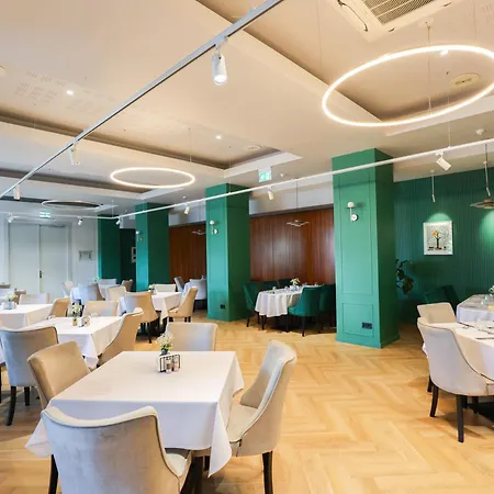 Grand Coroana 4*